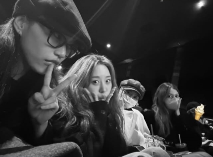 [정보/소식] 전소미→김도연, 최유정 영화 시사회 참석..여전한 아이오아이 우정 [스타이슈] | 인스티즈