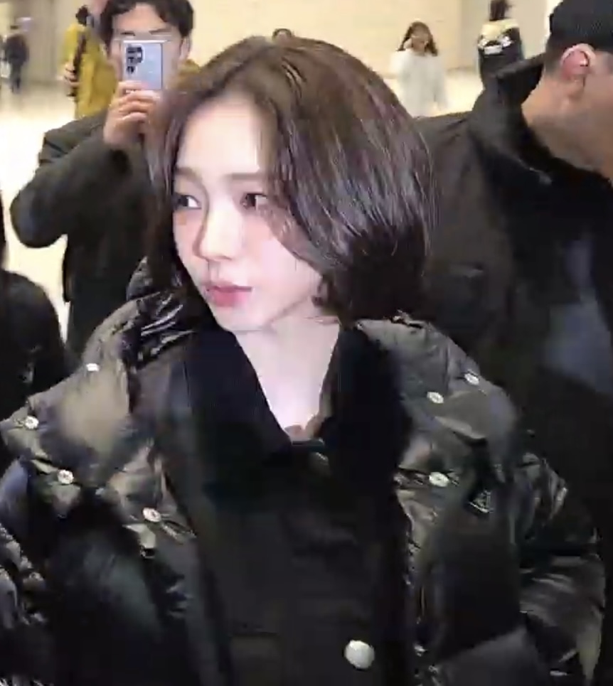 [잡담] 카리나 단발이네 예쁘다 | 인스티즈