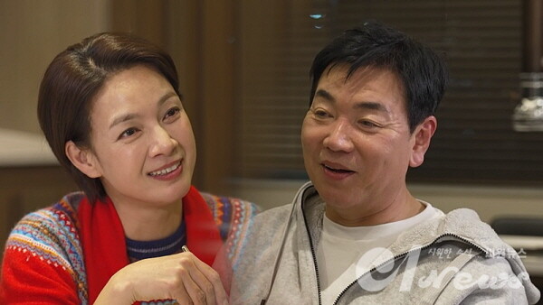 [잡담] 연예인 잘 알익들아 이 배우 누구 닮았어? | 인스티즈