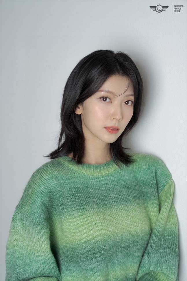 "오디션, 100번 떨어졌지만"…하서윤, 별을 쏘는 신인 | 인스티즈