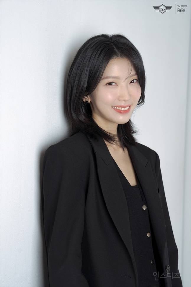 "오디션, 100번 떨어졌지만"…하서윤, 별을 쏘는 신인 | 인스티즈