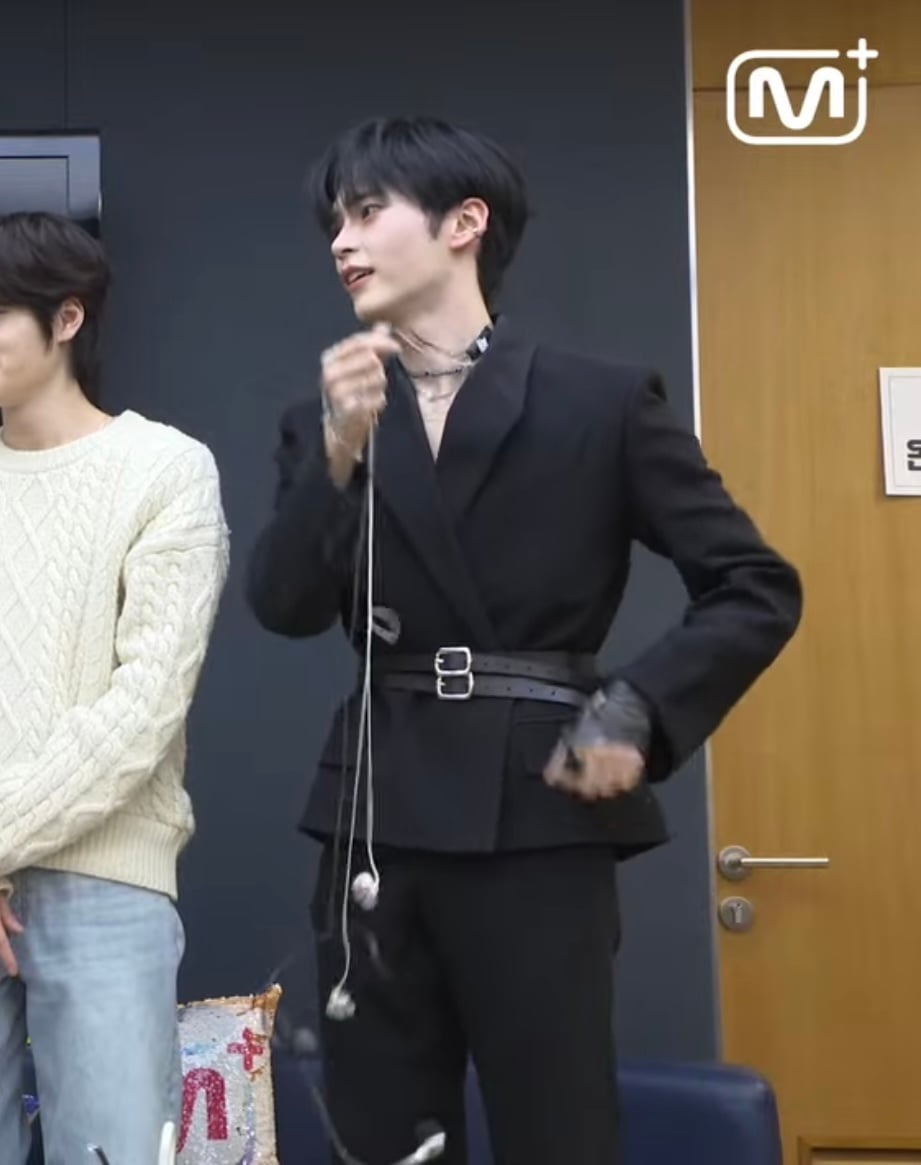[잡담] 성한빈 대친소 중간부터 등장하는데 개놀람 | 인스티즈