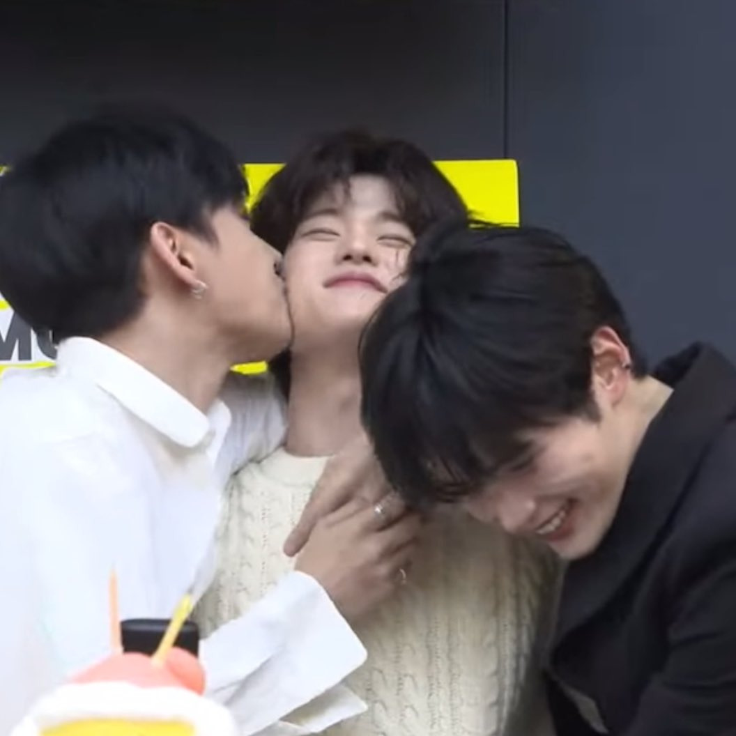 [잡담] 명재현 이소희 볼에 볼뽀뽀 ㅋㅋㅋㅋㅋㅋ | 인스티즈