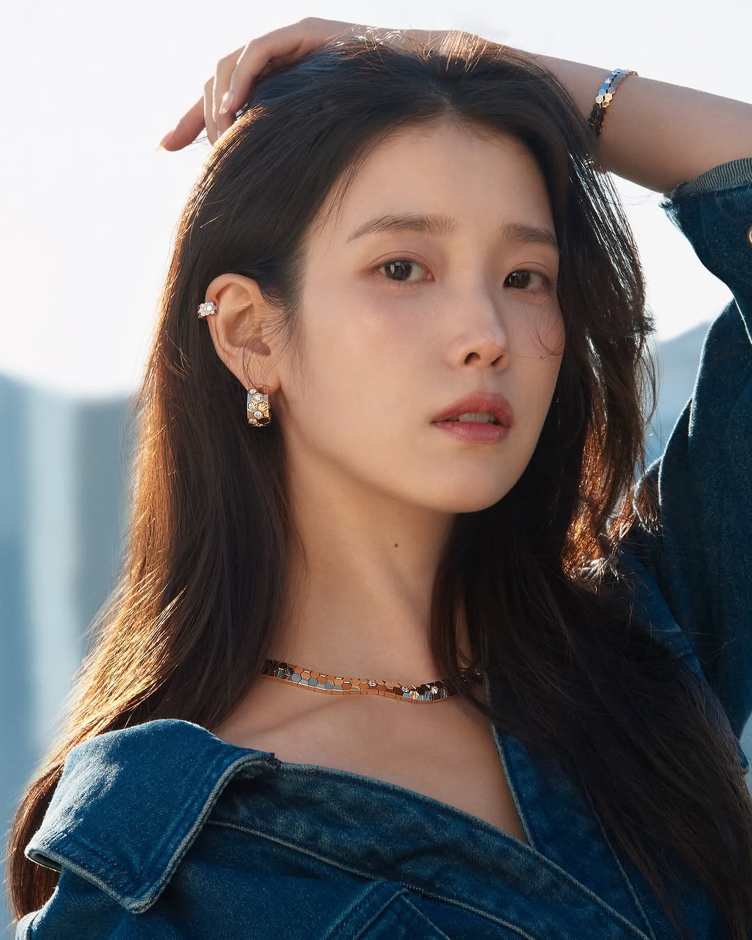 아이유, 차은우 화보 더 떴다 (+11장) | 인스티즈