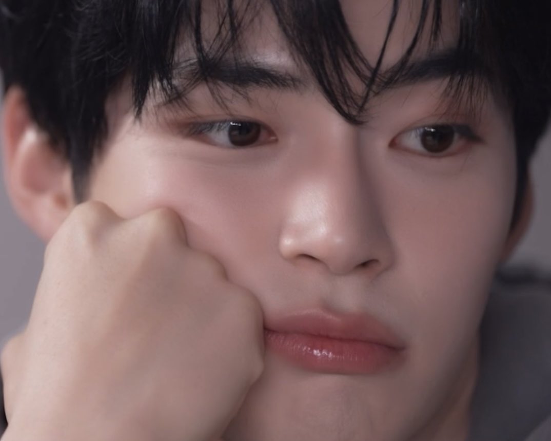 [잡담] 성한빈 피부 진짜좋다 오 | 인스티즈