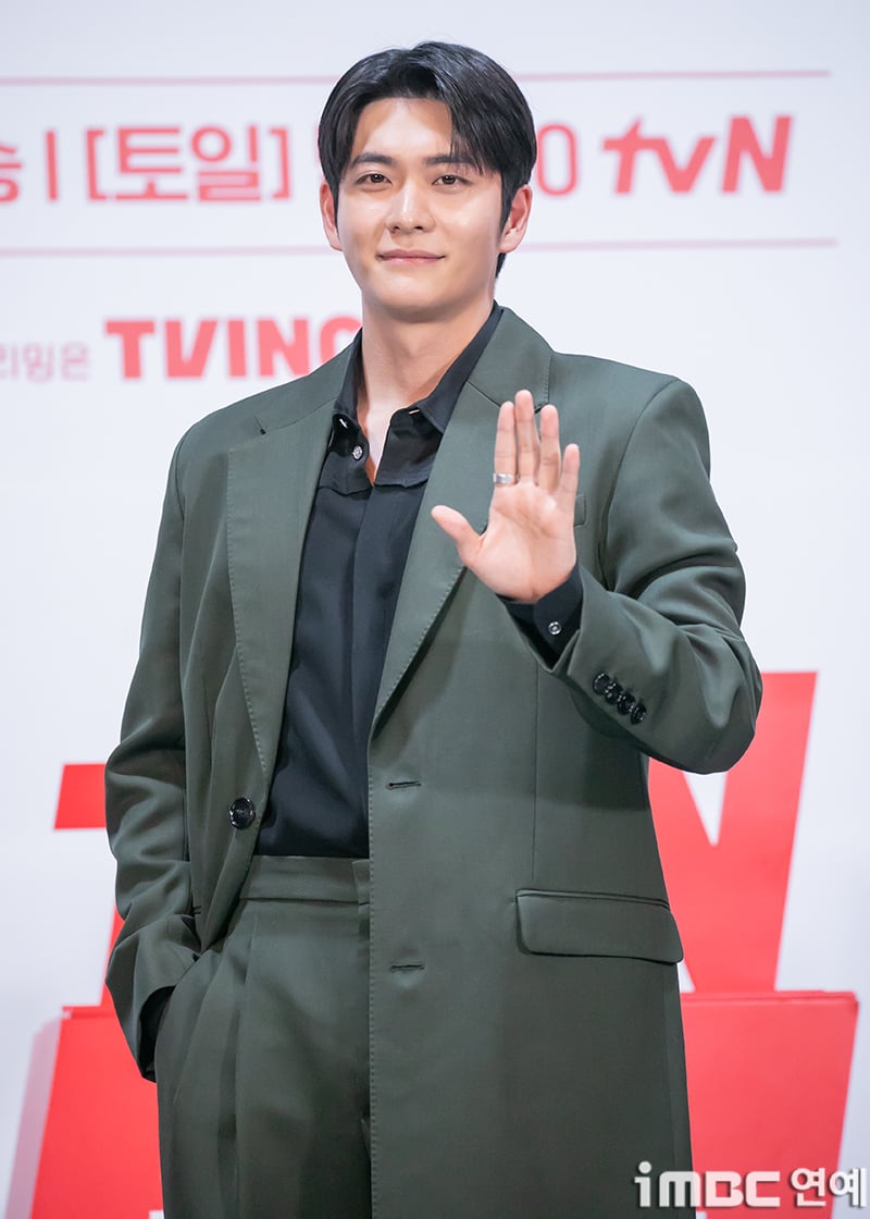 tvN 새 토일드라마 감자연구소 제작발표회 강태오, 이선빈 | 인스티즈