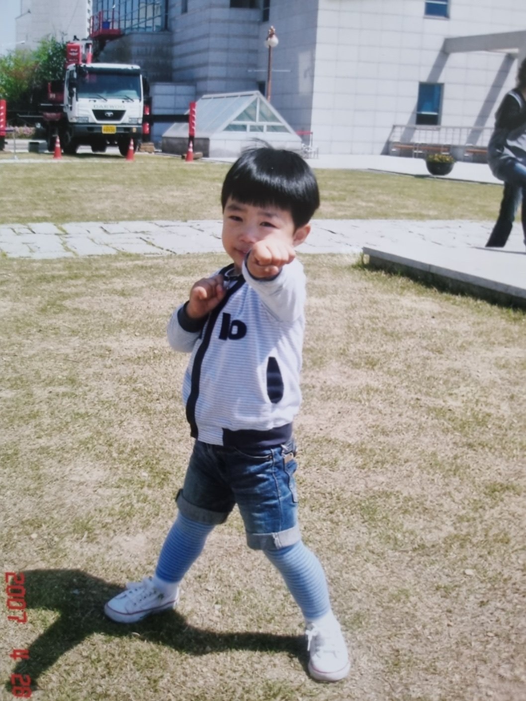 [잡담] 이 아이 몇살같아? | 인스티즈