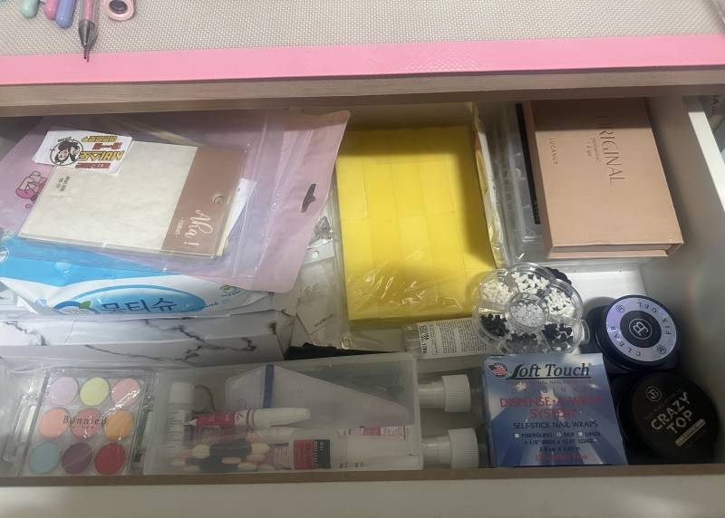 [잡담] 셀프네일하려고 헌두개씩 조금조금씩 사다보니깐 이만큼이나 모았다 | 인스티즈