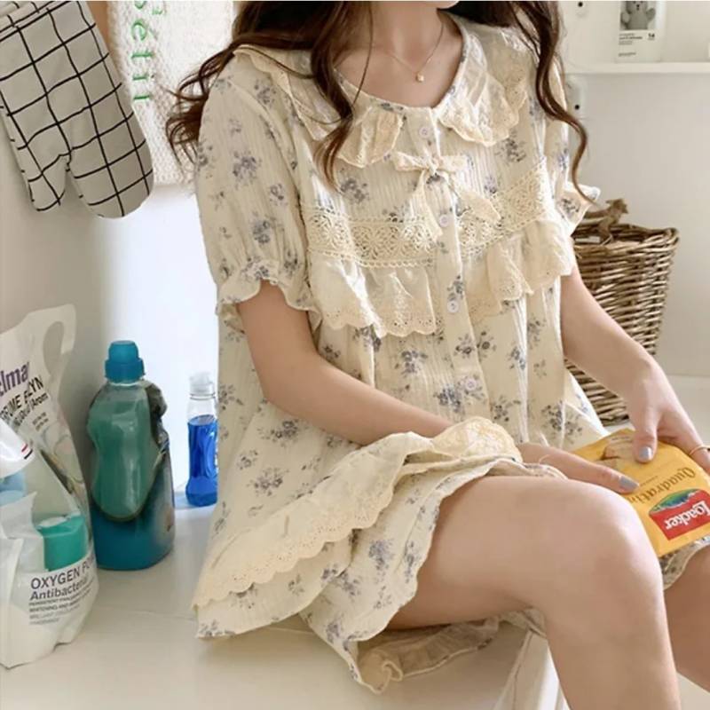 [잡담] 잠옷 택일좀요 내 취향이니까 둘 다 별로면 댓글 달지 말고 뒤로가기 | 인스티즈
