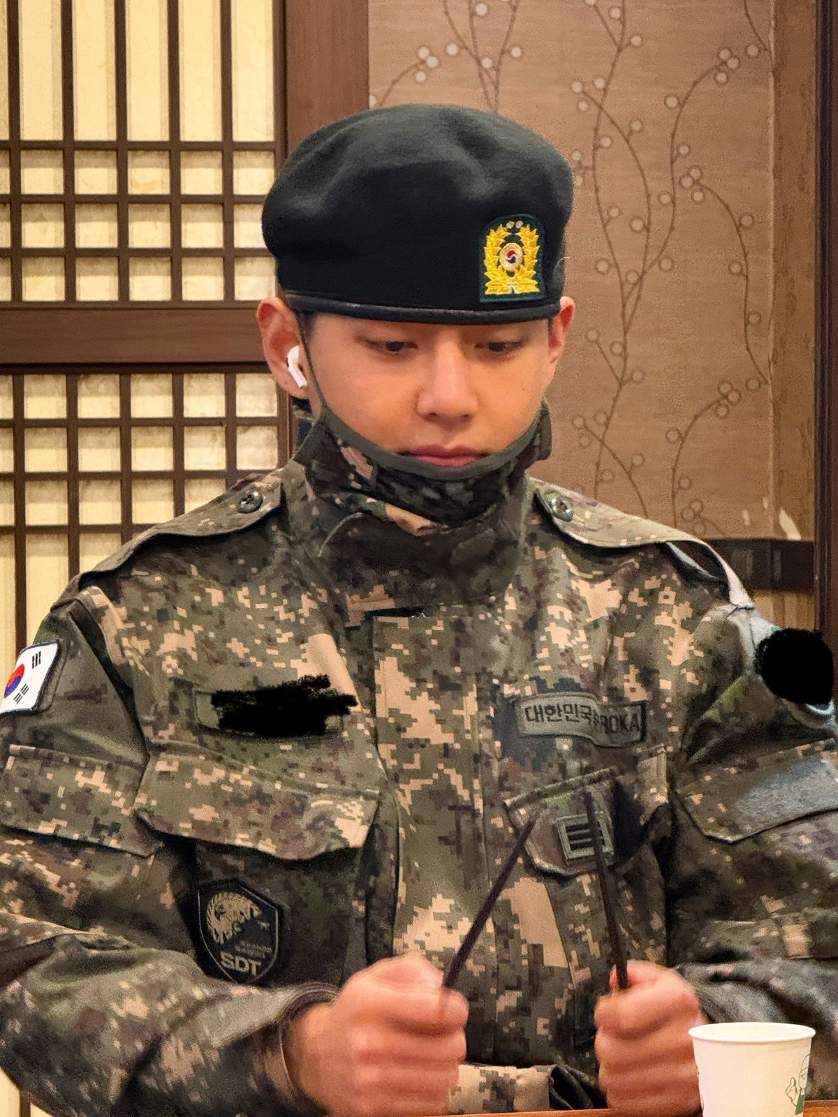 [잡담] 뷔 전역 99일 남으니까 다이어트 시작했나봄 | 인스티즈