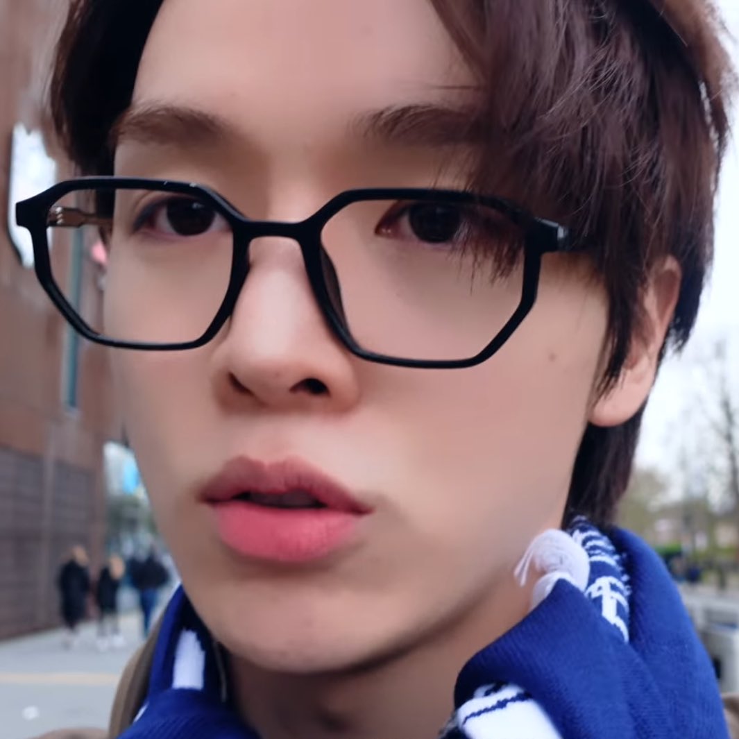 [잡담] 성찬이 말할때 입술 | 인스티즈