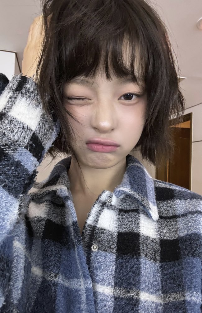 [잡담] 갤러리에 저장된 타가수 사진 털기🩷(개많음) | 인스티즈