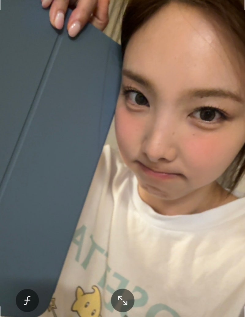 [잡담] 나연 셀카 잠금 화면 할 사진들 올려둘게📸 (진짜 많음 골라 잡숴) | 인스티즈