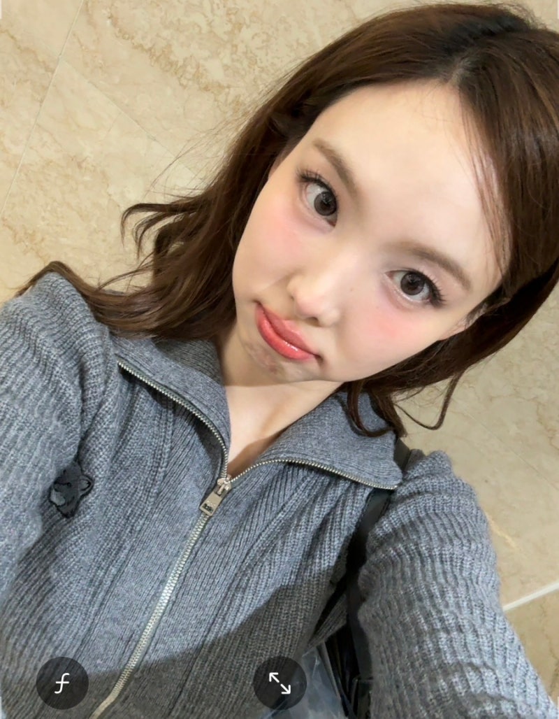 [잡담] 나연 셀카 잠금 화면 할 사진들 올려둘게📸 (진짜 많음 골라 잡숴) | 인스티즈