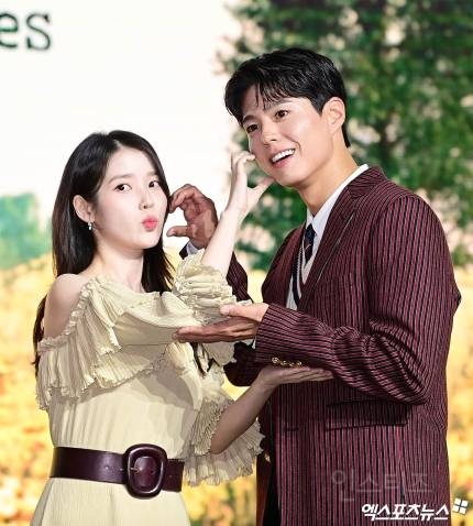 오늘자 케미 난리난 아이유x박보검 투샷 | 인스티즈