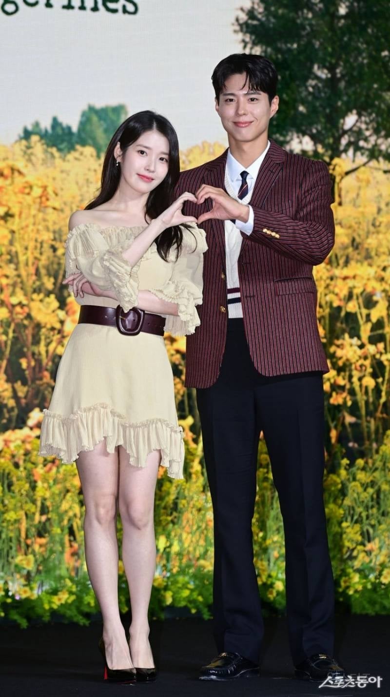 오늘자 케미 난리난 아이유x박보검 투샷 | 인스티즈