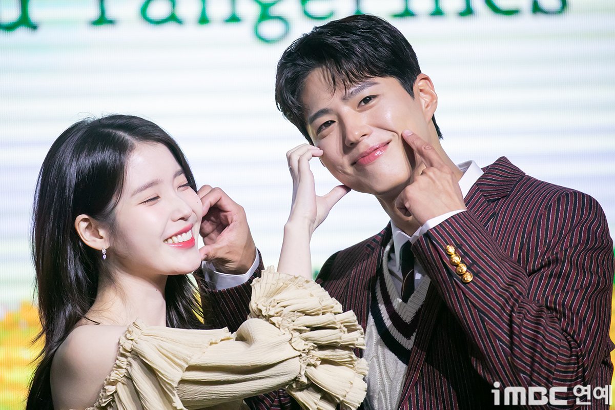 [잡담] 박보검 아이유 얼굴합 되게 설레게 생기지않음? | 인스티즈