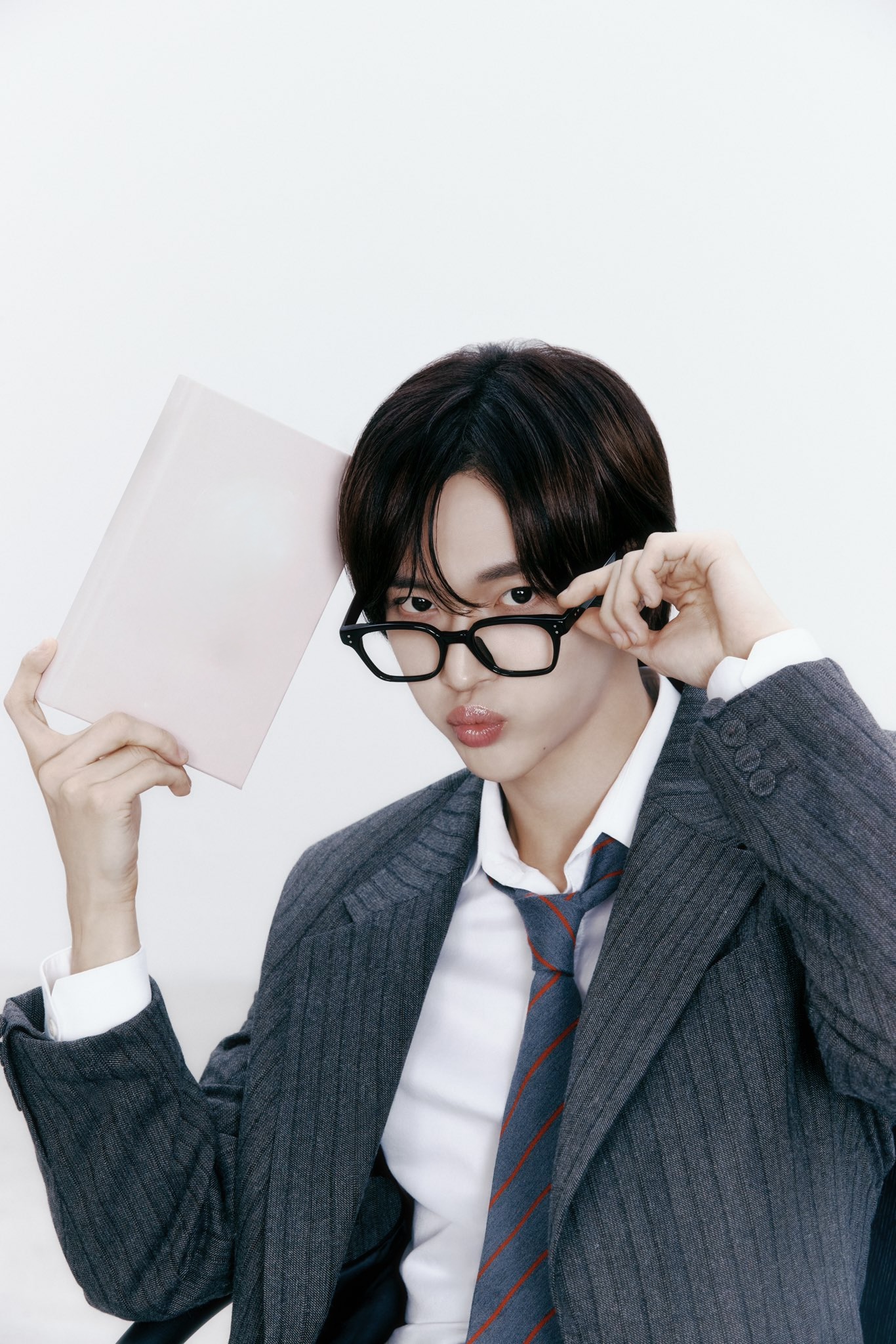[잡담] 원빈이 회사원룩 너무 좋음 | 인스티즈