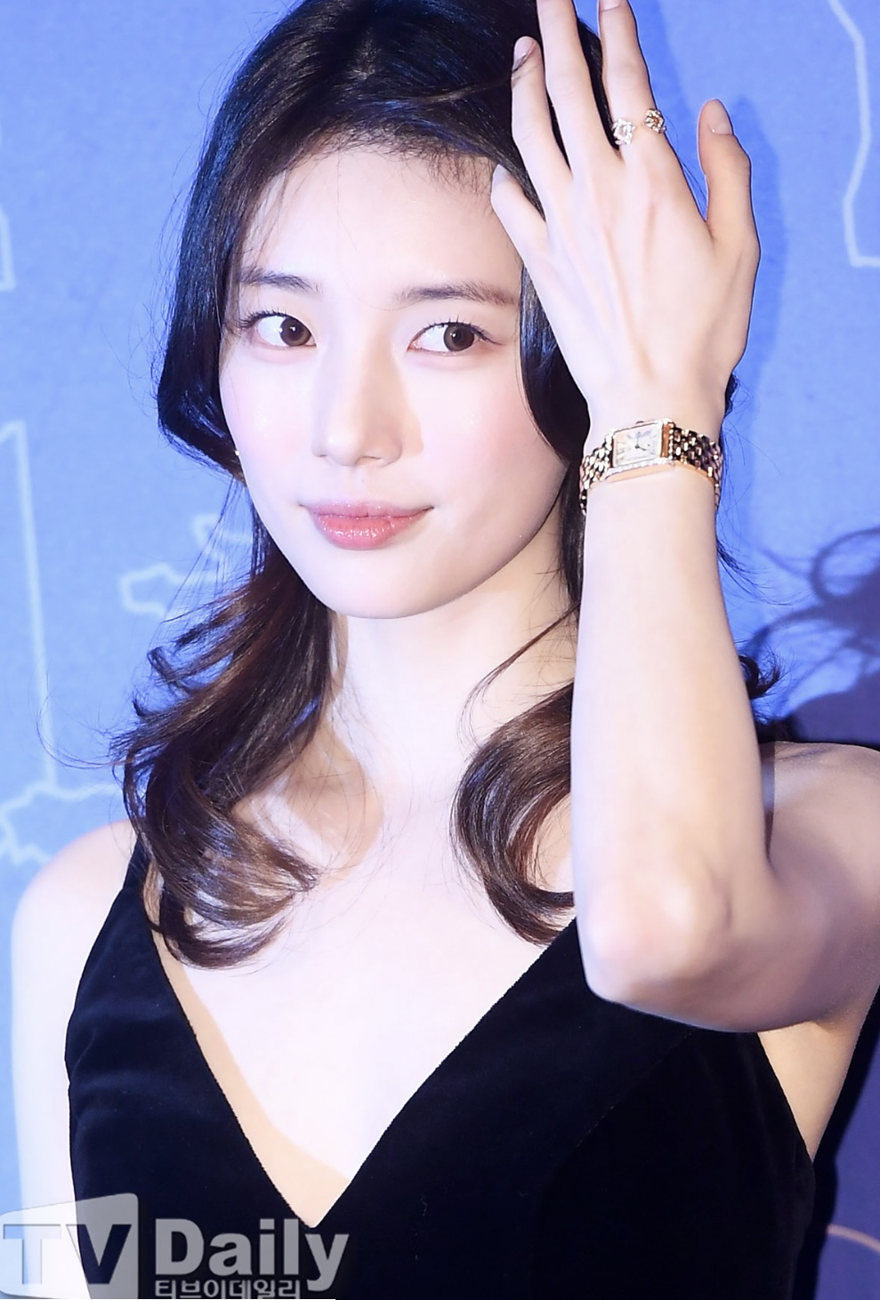 [잡담] 아니 수지 어쩜 이렇게 예쁘지 심지어 오늘이 수지 인생에서 젤 예쁜 듯 | 인스티즈