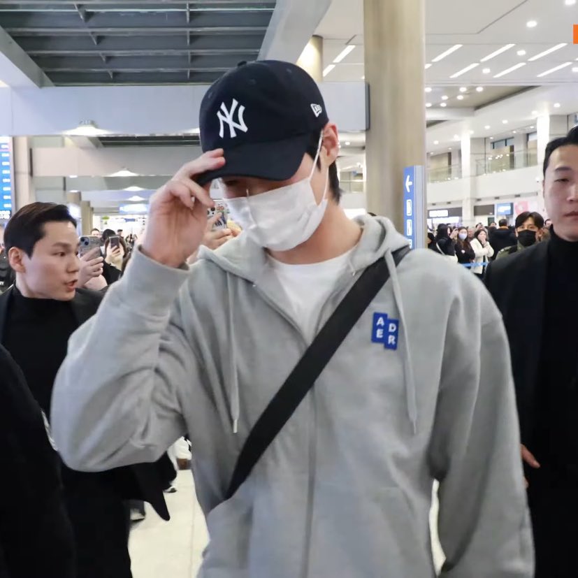 [잡담] 변우석 몸이 너무 미춌..🫢 | 인스티즈