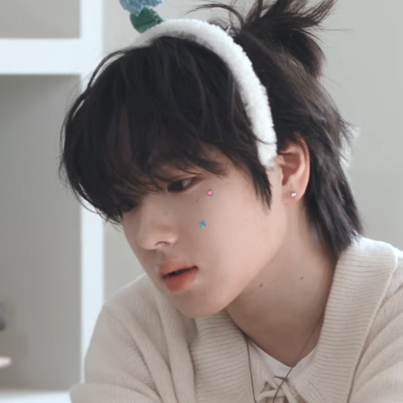 [잡담] 사쿠야 이거 어사즈 캡쳐한건데 약간 컨포같다 ㅋㅋㅋㅋㅋ | 인스티즈