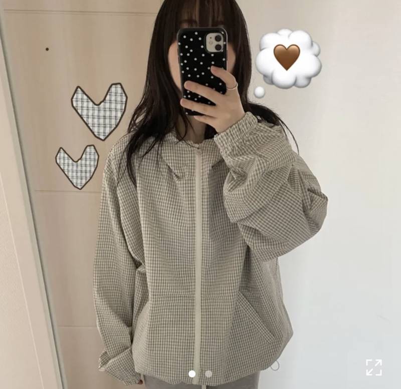 [잡담] 둘 중 하나만 산다면 뭐 살까 | 인스티즈