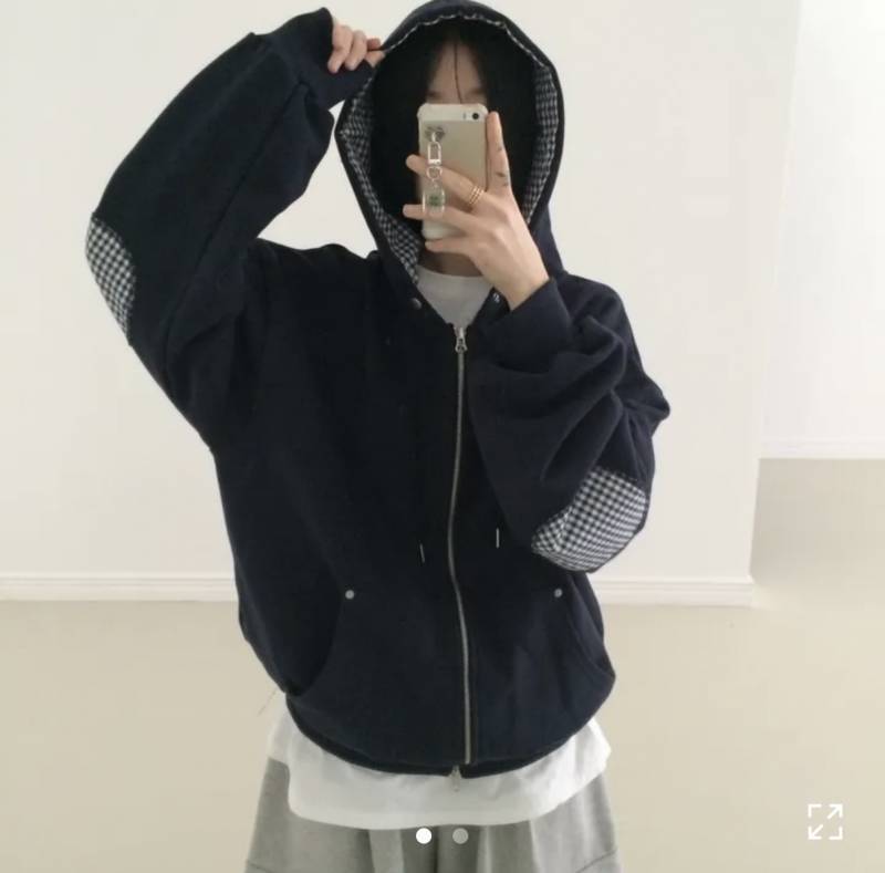 [잡담] 둘 중 하나만 산다면 뭐 살까 | 인스티즈