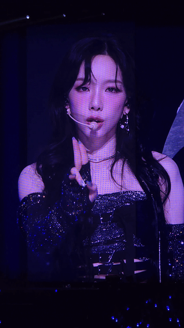 [잡담] 오늘 태연 ㄹㅇ 전광판 아티스트얏음...... | 인스티즈
