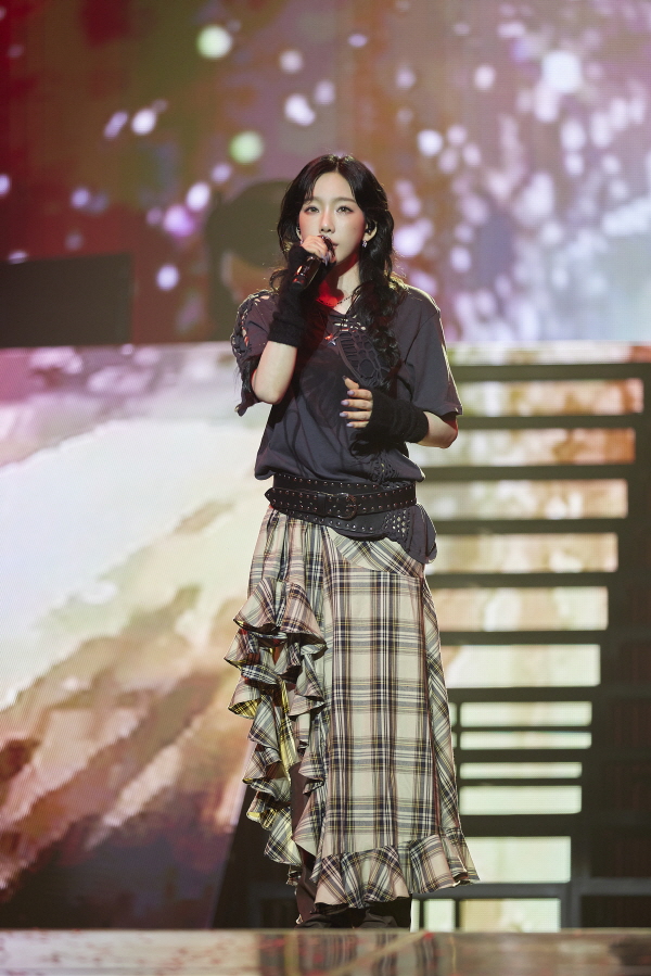 [잡담] 태연, 3만 명과 함께한 솔로 10주년 역대급 콘서트...서울 이어 亞 8개 지역 찾는다 | 인스티즈