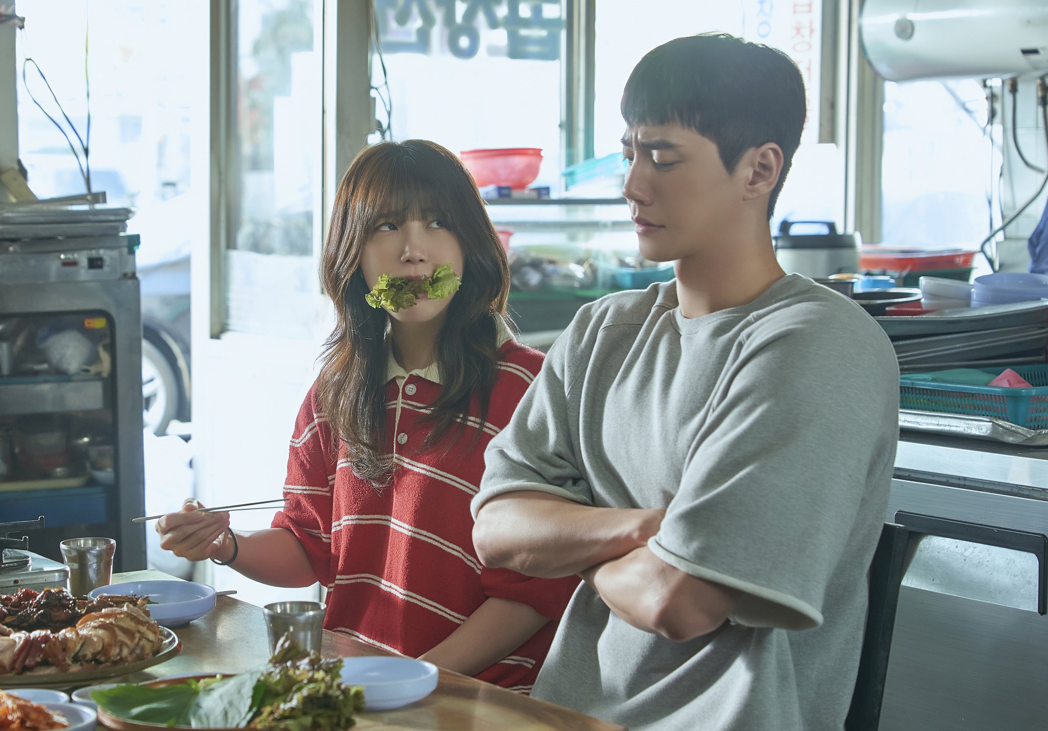 [잡담] 24시헬스클럽 스틸컷 보는데 이준영은 몸을 대체 얼마나 키운거야 | 인스티즈