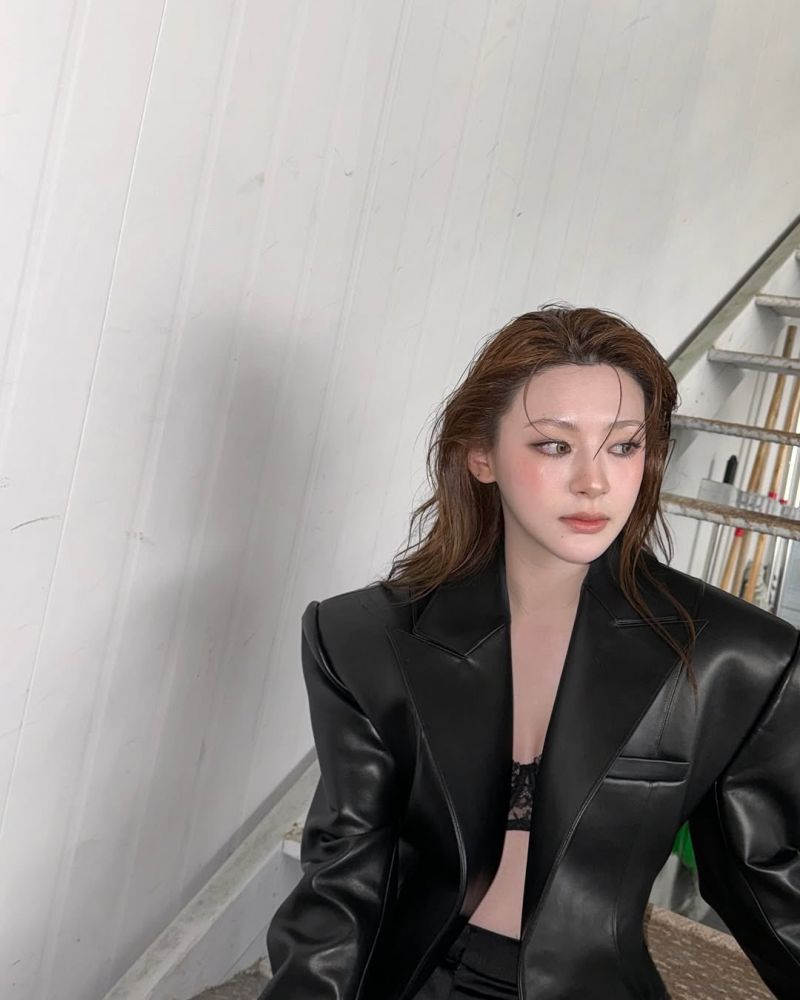 데뷔 이래 가장 파격적으로 헤메코 변신한 것 같은 스테이씨 | 인스티즈