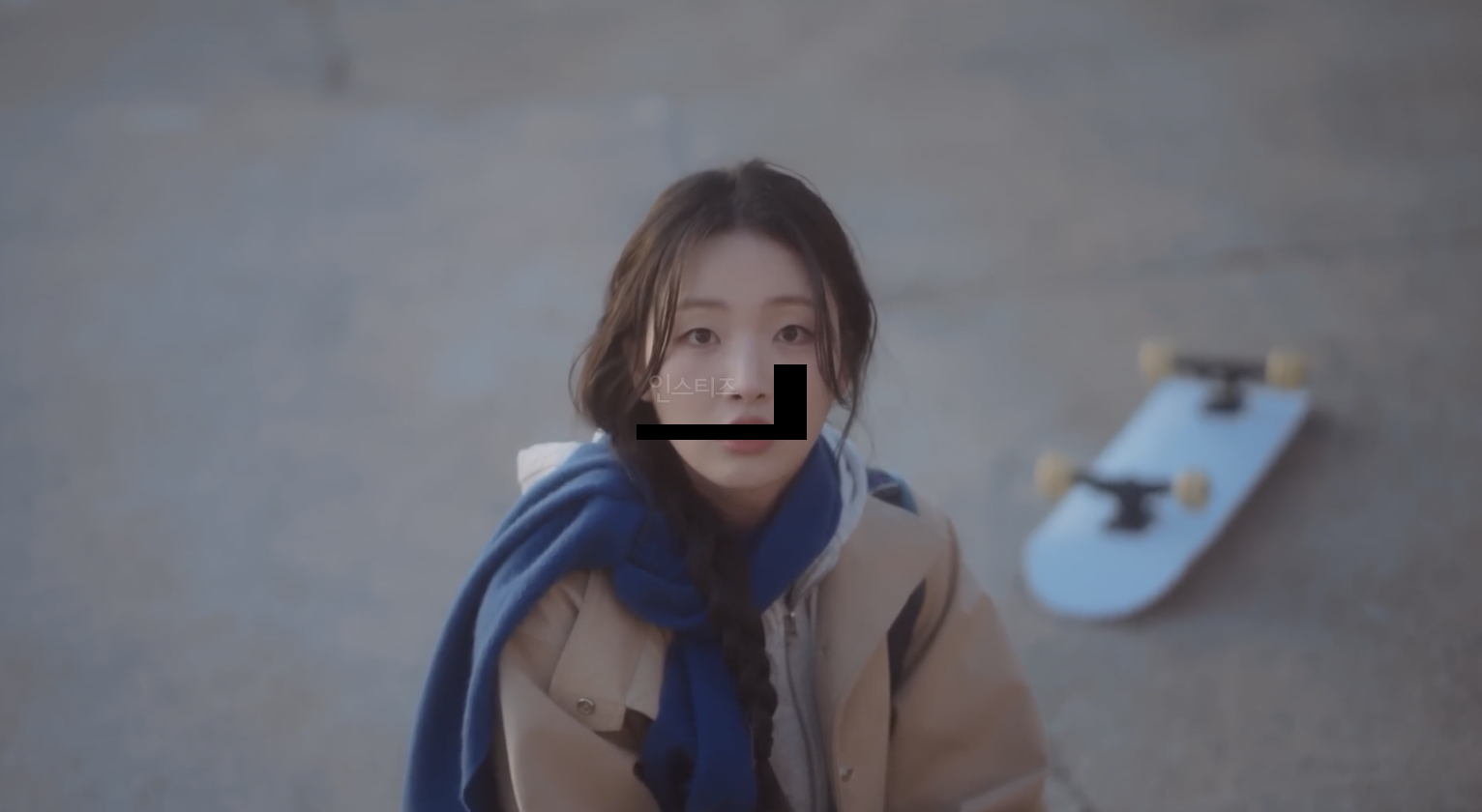로멘틱한 분위기에서 개그로 끝난 뮤비 .jpgif | 인스티즈