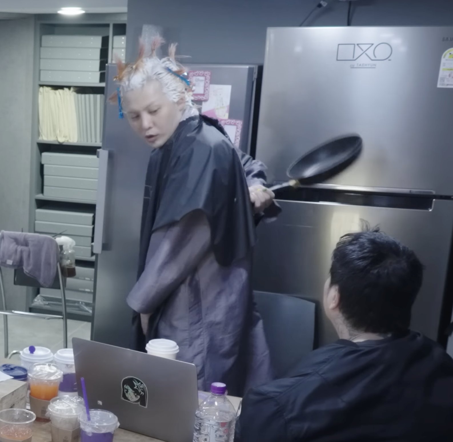 [잡담] 지디 후라이팬 들고 설명하는거 개웃곀ㅋㅋ | 인스티즈