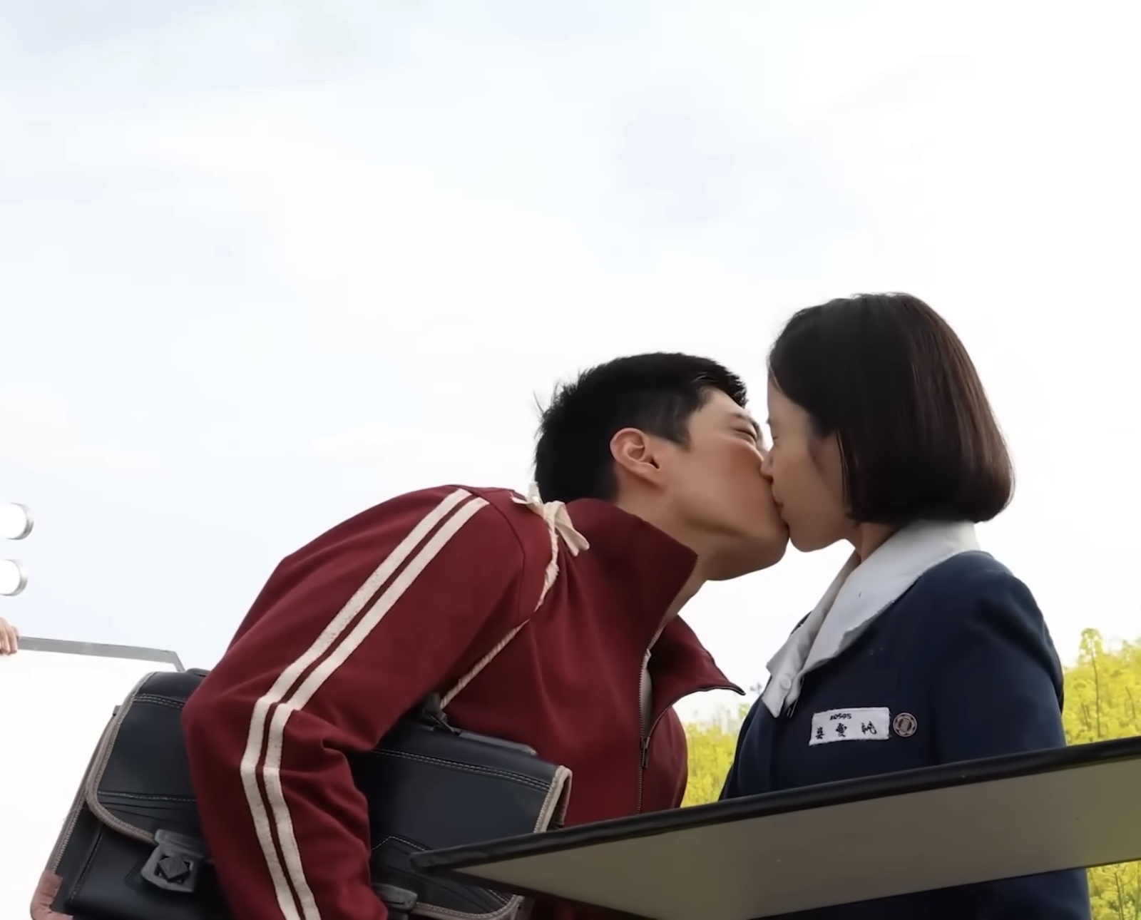 [잡담] 폭싹 애순관식 뽀뽀도 별로 없는데 비하인드라도 다 풀어줘야됨 | 인스티즈