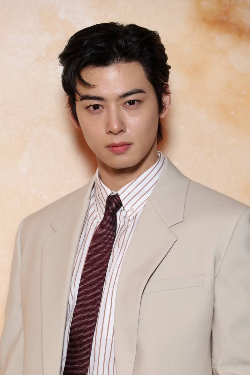 어제자 인간 생로랑 소리들은 차은우.jpg | 인스티즈