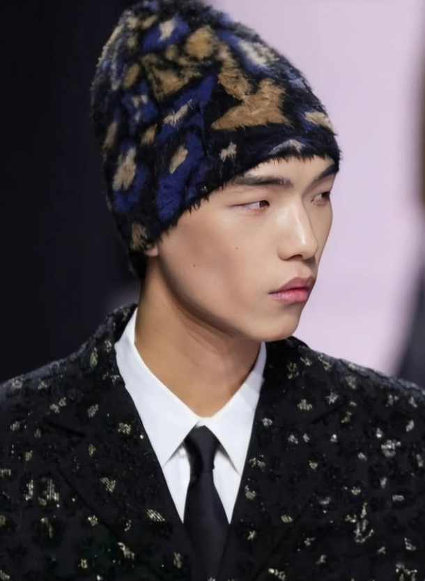 25 FW 패션위크에서 활약한 우리나라 신예 남자 모델 2명 | 인스티즈