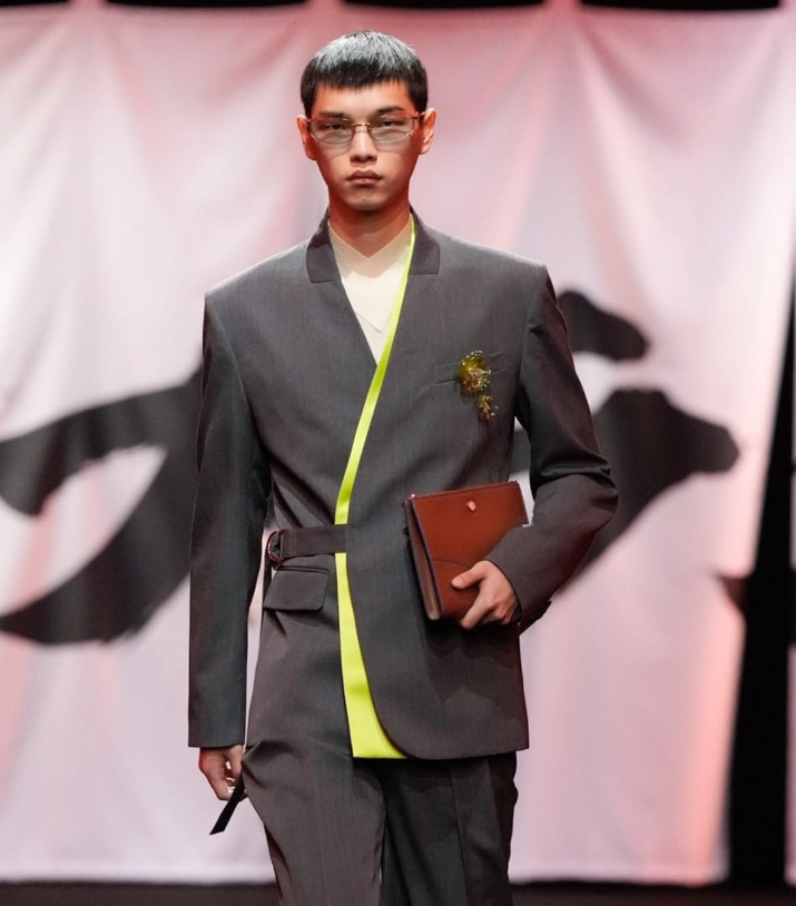 25 FW 패션위크에서 활약한 우리나라 신예 남자 모델 2명 | 인스티즈