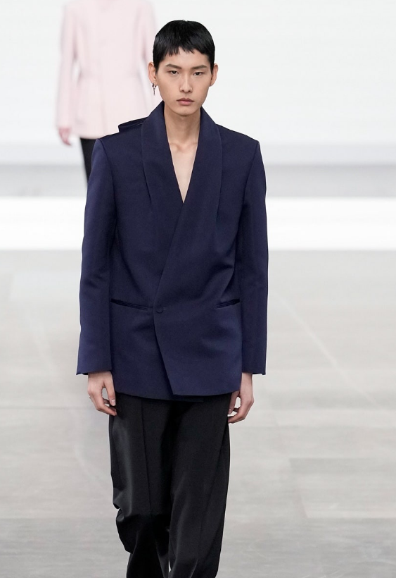 25 FW 패션위크에서 활약한 우리나라 신예 남자 모델 2명 | 인스티즈