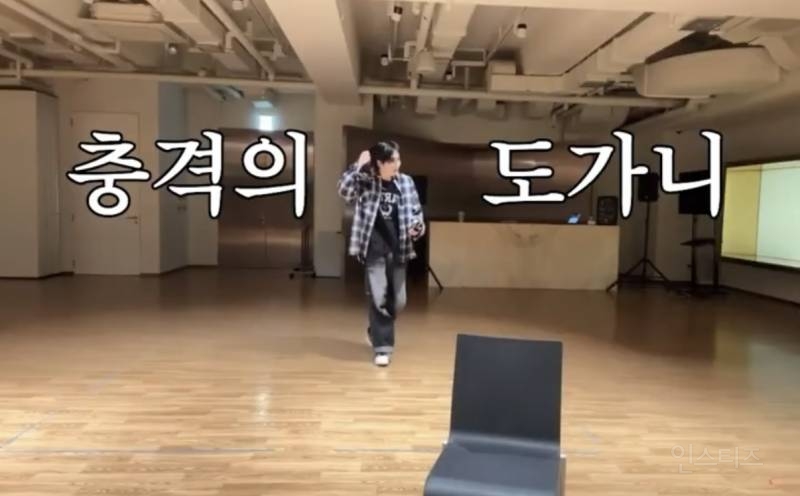 사람 그냥 뛰어 넘는 전 배구선수 점프력.gif | 인스티즈
