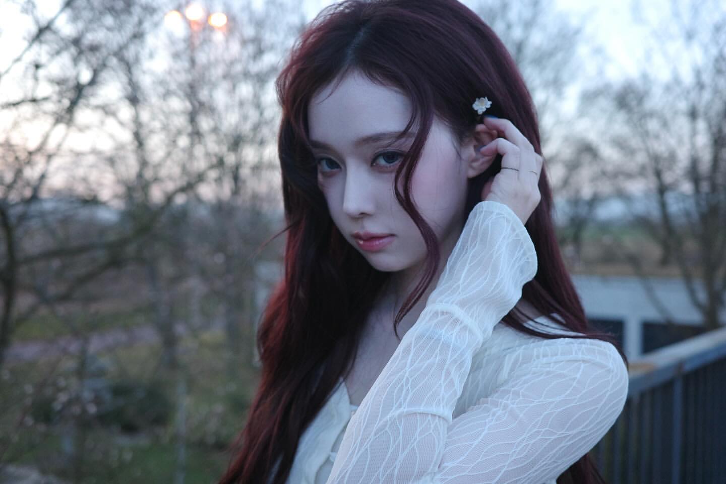 [잡담] 윈터 새로 뜬 인스타 인간벚꽃같다 | 인스티즈