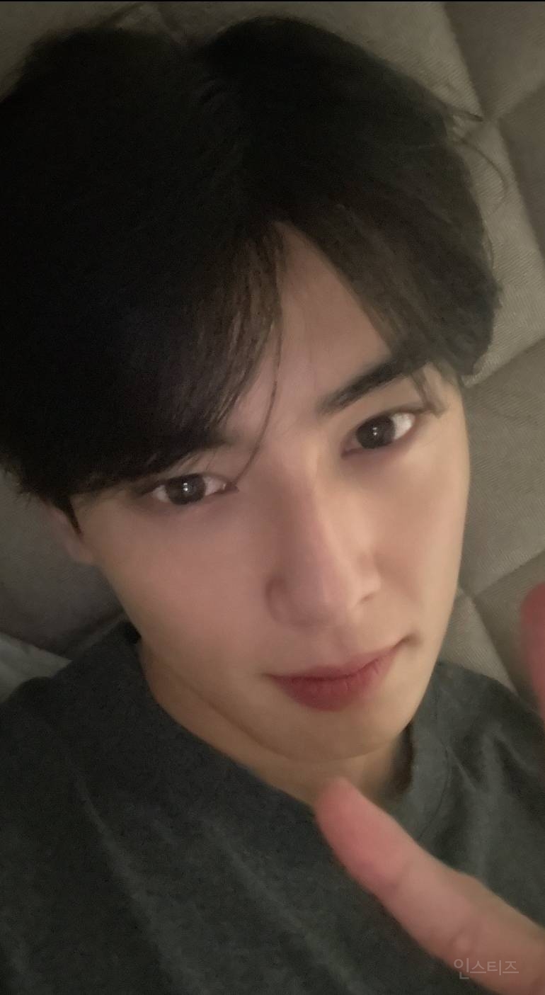 이미지랑 다른 말투 쓰는거같은 차은우.X | 인스티즈