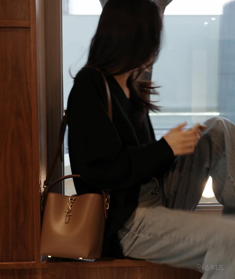 요즘 같은 날씨에 손민수 하고 싶은 연예인 사복 .jpg | 인스티즈