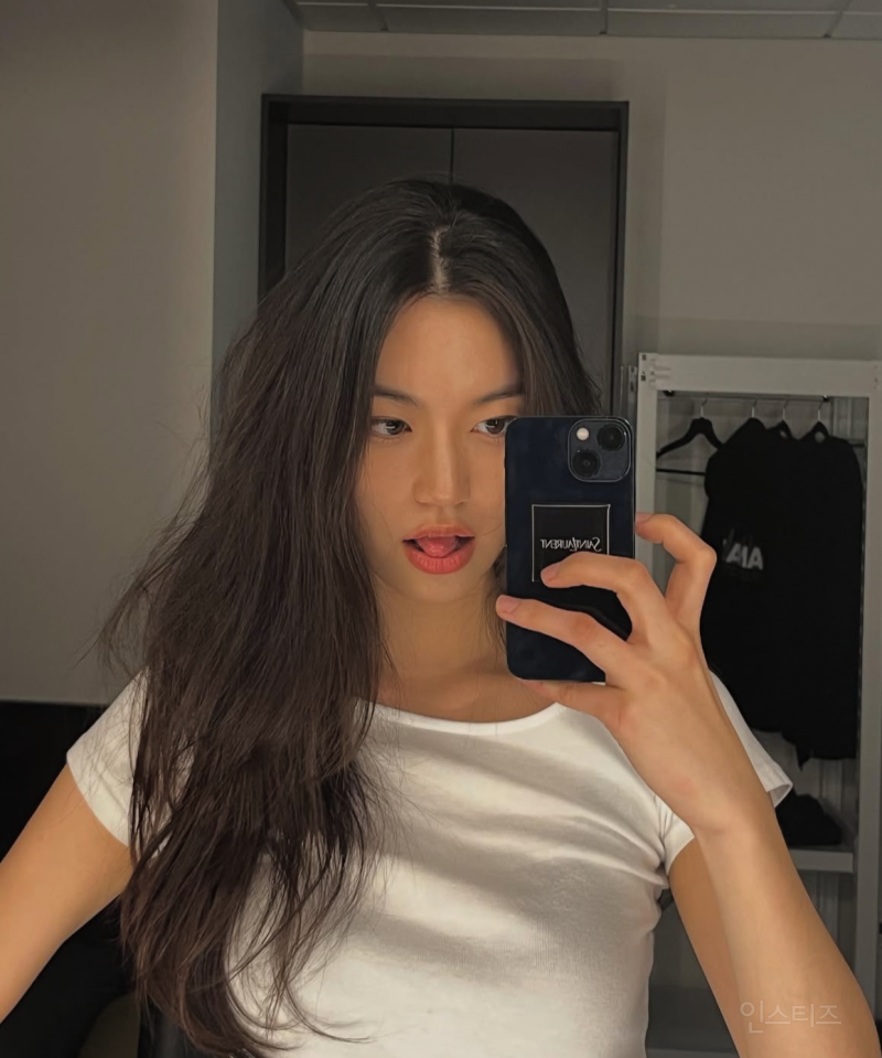 요즘 같은 날씨에 손민수 하고 싶은 연예인 사복 .jpg | 인스티즈