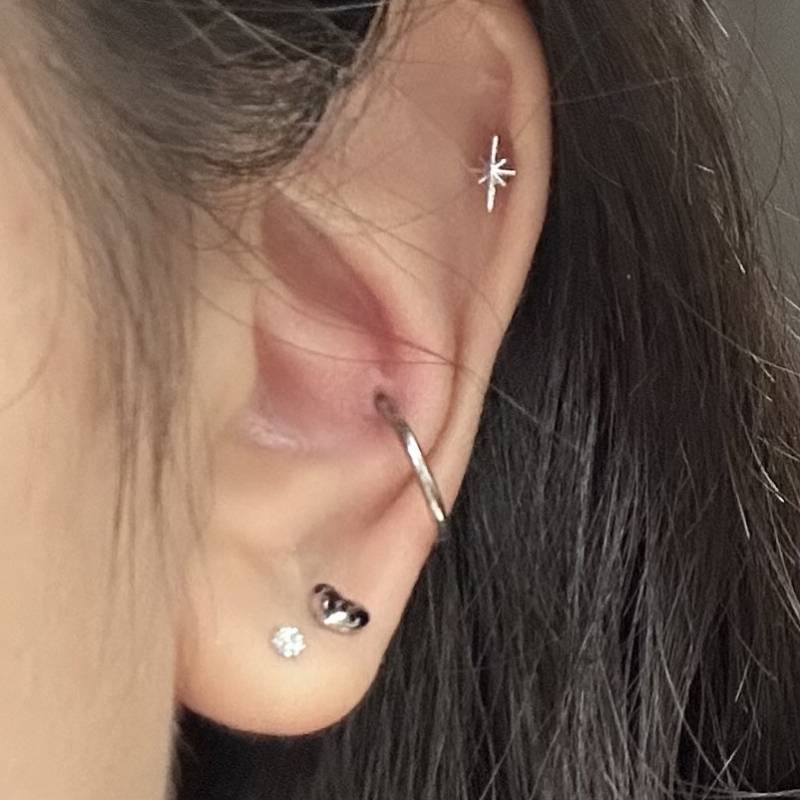 [잡담] 피어싱 싹 바꿨는데 오때..ㅎㅎ🖤 | 인스티즈