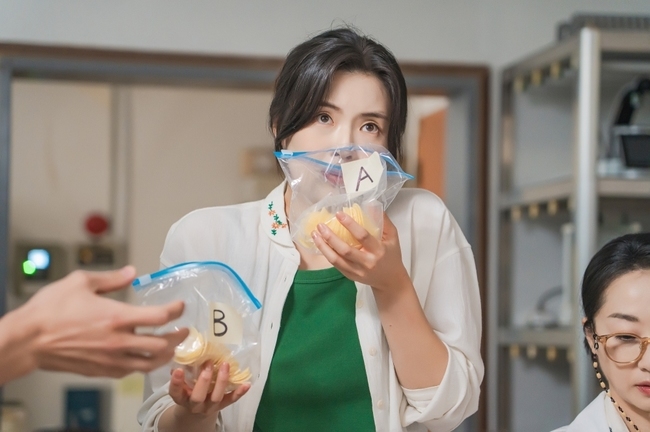 [정보/소식] 이선빈 볼콕 장난에 강태오 댕댕미 터졌다확 달라진 분위기(감자연구소) | 인스티즈