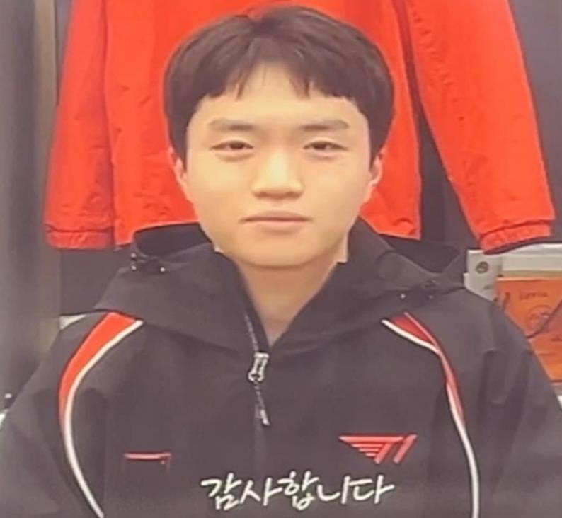 [잡담] 민석이도 이거입었넴 | 인스티즈