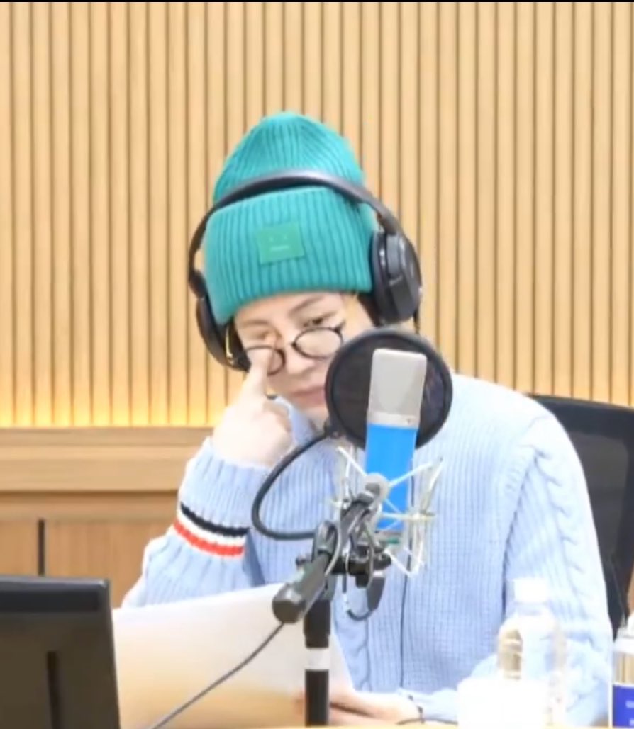 [잡담] 안경 ㄹㅇ 패션으로 쓰는 애 | 인스티즈