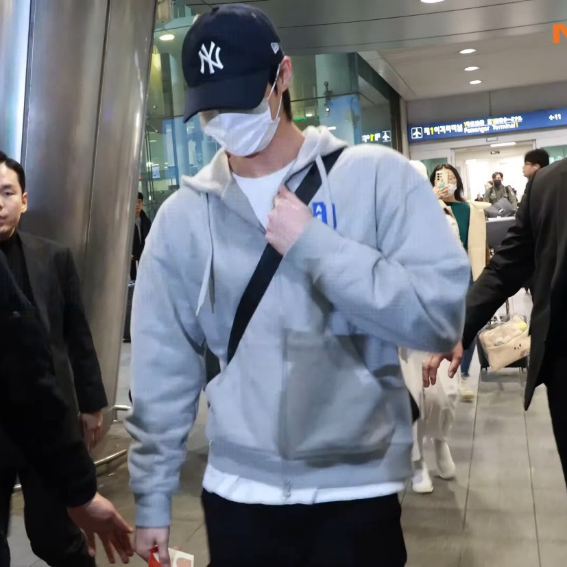 [잡담] 변우석 몸이 너무 미춌..🫢 | 인스티즈