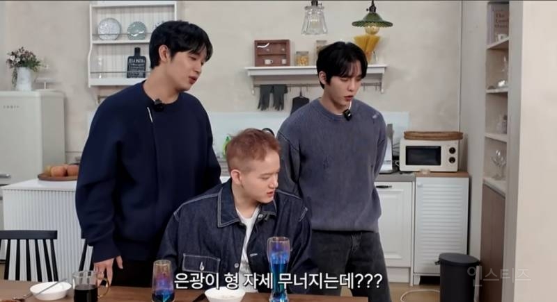 지석진이랑 팔굽혀펴기하다 진 남돌.jpg | 인스티즈