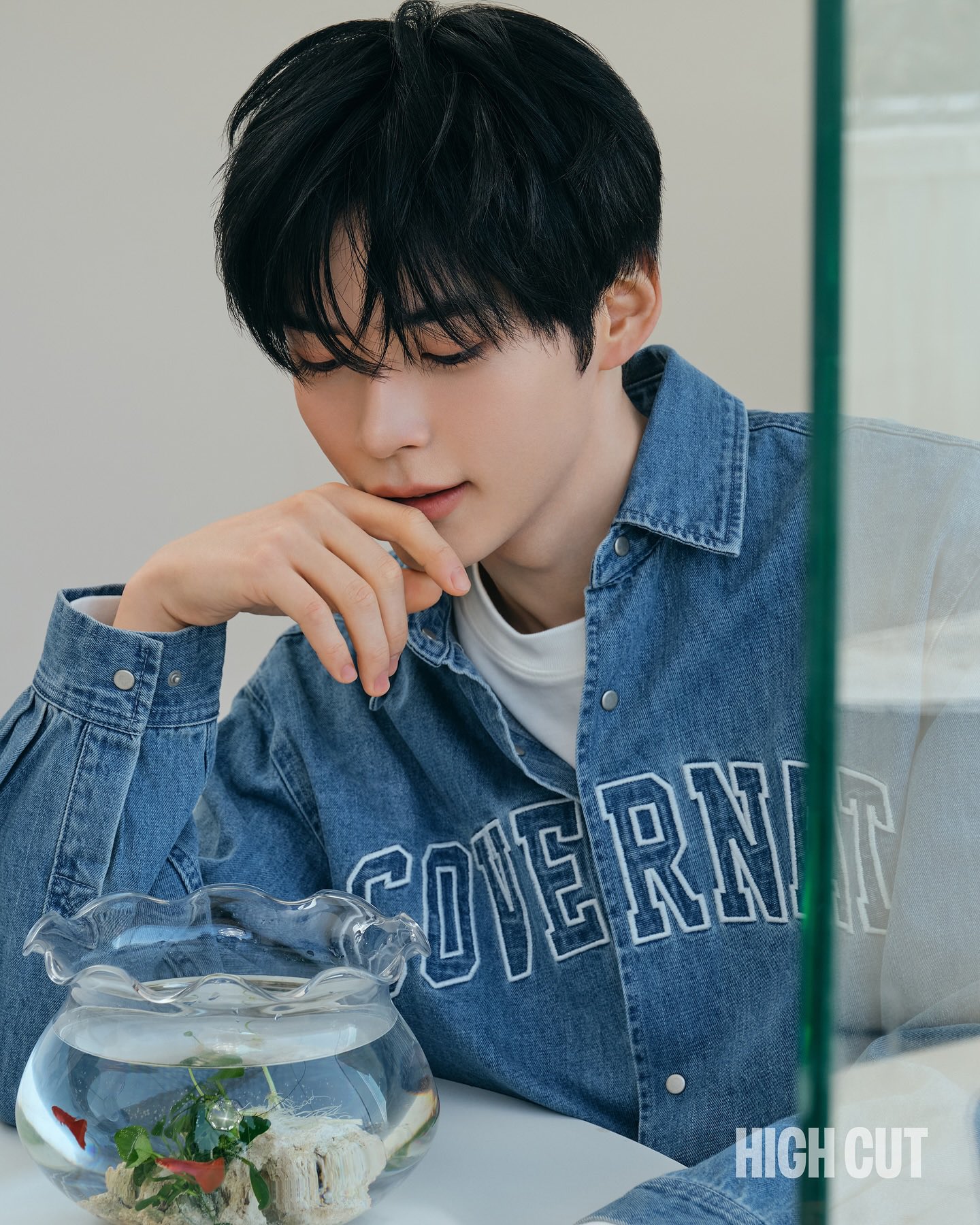 [잡담] 성한빈 이사진 넘 좋은데 | 인스티즈